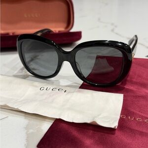 Gucci Black Women's Sunglasses Style UKWT2BGARD